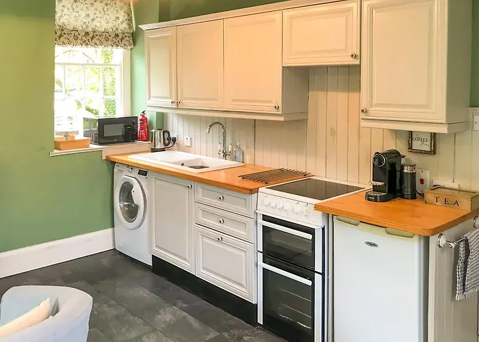 The Cornish Peak Beautiful Apartment In Grade 2 Listed Building In Cornwall By Staystaycations